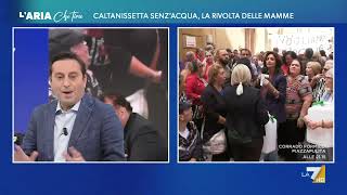 TERRA Malore in diretta per il sindaco di Caltanissetta Walter Tesauro che sviene e cade a terra, ...