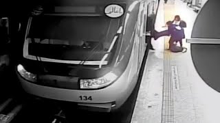 VELO Muere la joven iraní supuestamente agredida en el metro de Teherán por no llevar velo
