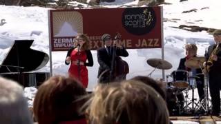 ACTUA CORP. Katie Melua actúa en el Zermatt Unplugged | Euromaxx