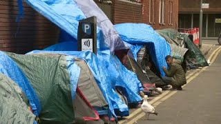 Migranti, in Irlanda da Regno Unito dopo piano Ruanda: Dublino cerca accordo con Londra