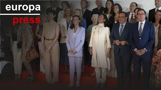ANA HOLDINGS INC [CBOE] Su Majestad la Reina y Ana Botín entregan 700.000 euros a 16 entidades sociales