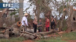 El campo cubano, arrasado por el huracán Rafael