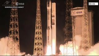 VEGA Missione compiuta: l&#39;Esa lancia nello spazio il razzo italiano Vega