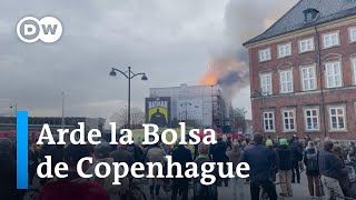 Un incendio causa graves daños en el histórico edificio de la Bolsa de Copenhague