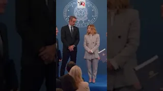 MELONI PERDE LA PAZIENZA DURANTE LA FOTO DI RITO #news #shorts