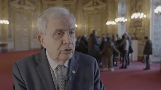 Suspendre la réforme des retraites, &quot;c&#39;est non&quot;, prévient le sénateur LR Roger Karoutchi