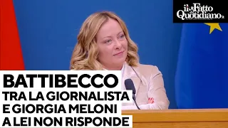 Battibecco tra la giornalista Fusani e Meloni: &quot;È raro poterle fare domande&quot;. E lei non le risponde