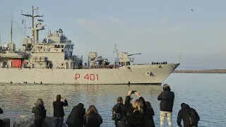 CASSIOPEA N Albania, la nave Cassiopea con a bordo 49 migranti arriva al porto di Shengjin