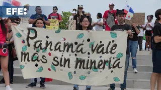 Panameños protestan contra posible diálogo entre Gobierno y empresa minera