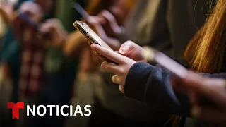 Padres de familia están preocupados por la prohibición de celulares en las aulas en Nueva York