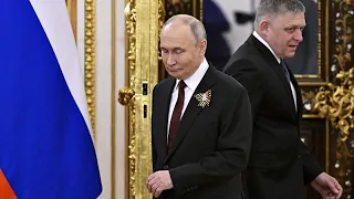 Russland: EU beschließt neue Sanktionen gegen Öl und Banken