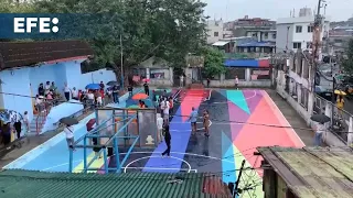BOA RESOURCES LTD El colectivo español Boa Mistura revive una cancha de baloncesto en Manila