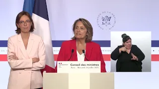 PRIMAS Emmanuel Macron a estimé que &quot;ce budget a la vertu du courage&quot;, précise Sophie Primas