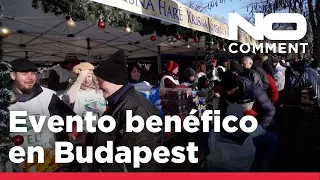 NO COMMENT: Miles de personas reciben comida en un evento benéfico navideño en Budapest