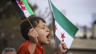Ue revoca le sanzioni economiche alla Siria per accelerare la ripresa dopo la caduta di Assad