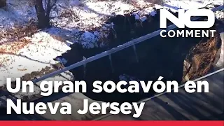 NO COMMENT: Un socavón provoca el cierre de dos carriles en una autopista en Nueva Jersey