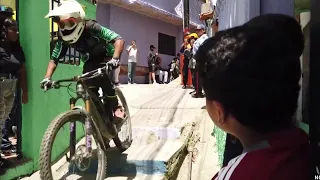 Una de las favelas más grandes de Latinoamérica fue escenario de una inusual competencia de ciclismo