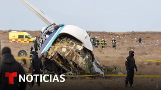 Militares de EE.UU. dicen que el avión de Kazajistán fue derribado | Noticias Telemundo