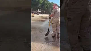 Miembros de la UME ceebran la Nochebuena en la zona afectada por la DANA