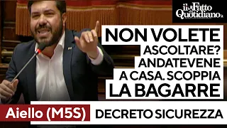 &quot;Se non volete ascoltare, andate a casa&quot;: il deputato del M5s sbotta e scoppia la bagarre in Aula