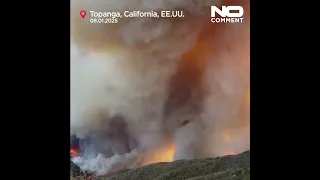 El fuego devora el condado de Los Ángeles