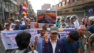 Kundgebung in Kathmandu erinnert an 72 Jahre seit Erstbesteigung des Everest