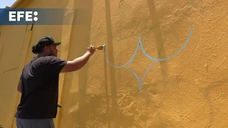 Con murales sobre resistencia y lucha revitalizan la barriada de La Perla de la mano de Bad Bunny