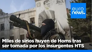 Miles de personas huyen de Homs ante el avance de los insurgentes dirigidos por HTS en la…