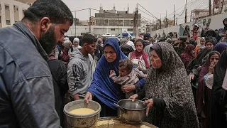 Le cucine di beneficenza di Gaza vicine al collasso mentre il blocco degli aiuti continua