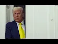Trump: senza progressi sui colloqui di pace in Ucraina ci sfiliamo