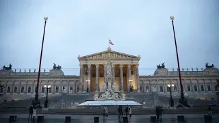 Interview: Ehemaliger österreichischer Regierungssprecher sieht Demokratie in Gefahr