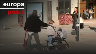PSOE y Sumar acuerdan ampliar permiso nacimiento a 17 semanas y retribuir parte cuidado menor