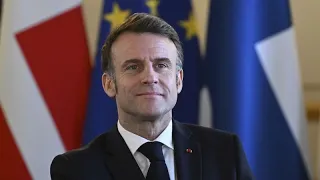 Face à &quot;la menace russe&quot;, Emmanuel Macron envisage d&#39;étendre le bouclier nucléaire français à l&#39;UE