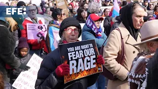 DIA Miles de personas marchan en Nueva York contra Trump en el Día Internacional de la Mujer