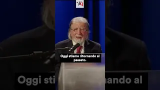 SCARPINATO: &quot;NON CREDIBILE LO STATO CHE HA IL VOLTO DI MONTARULI E SANTANCHÈ&quot; #news #shorts