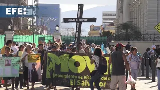 Salvadoreños piden a la Iglesia católica que se pronuncie por las violaciones y detenidos en el país