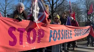 Detenidos varios activistas climáticos tras bloquear la principal activista de La Haya