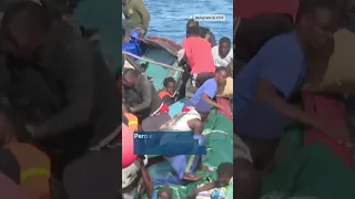Siete fallecidos en el vuelco de un cayuco en el puerto de La Restinga, en El Hierro