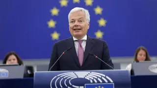 Verdacht auf Geldwäsche: früherer EU-Justizkommissar Reynders verhört