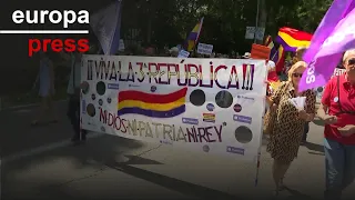 Multitud de personas acuden a la segunda edición de la Marcha Republicana