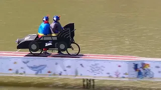 Duos audacieux et tandems chaotiques envahissent le Red Bull Sattelfest à Düsseldorf