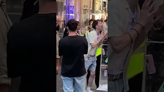 Man gets tongue stuck on ice block at mall