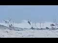 Des vagues énormes frappent les côtes du Pérou