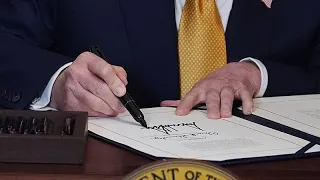 Grünes Licht: Trump streicht 9 Milliarden für Auslandshilfen und den Rundfunk