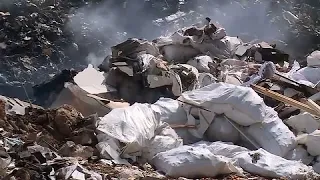 Incendio tossico in discarica illegale a Sarajevo: preoccupazioni per la salute