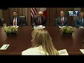 Meloni incontra Trump, il siparietto dopo la presentazione: "Possiamo finire qui l'incontro"