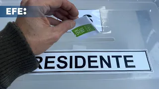 Abren los centros de votación e inician las primarias para definir al candidato presidencial de la i