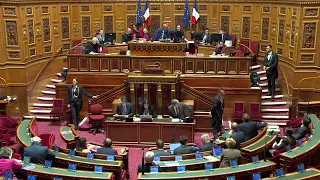 Laïcité : le Sénat vote l’interdiction du port de signes religieux dans les compétitions sportives