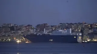 SANTANDER Le cargo saoudien, empêché d&#39;atteindre Le Havre, attend dans le port de Santander