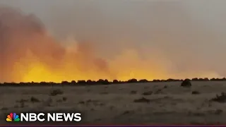 Wildfires force evacuations near Grand Canyon